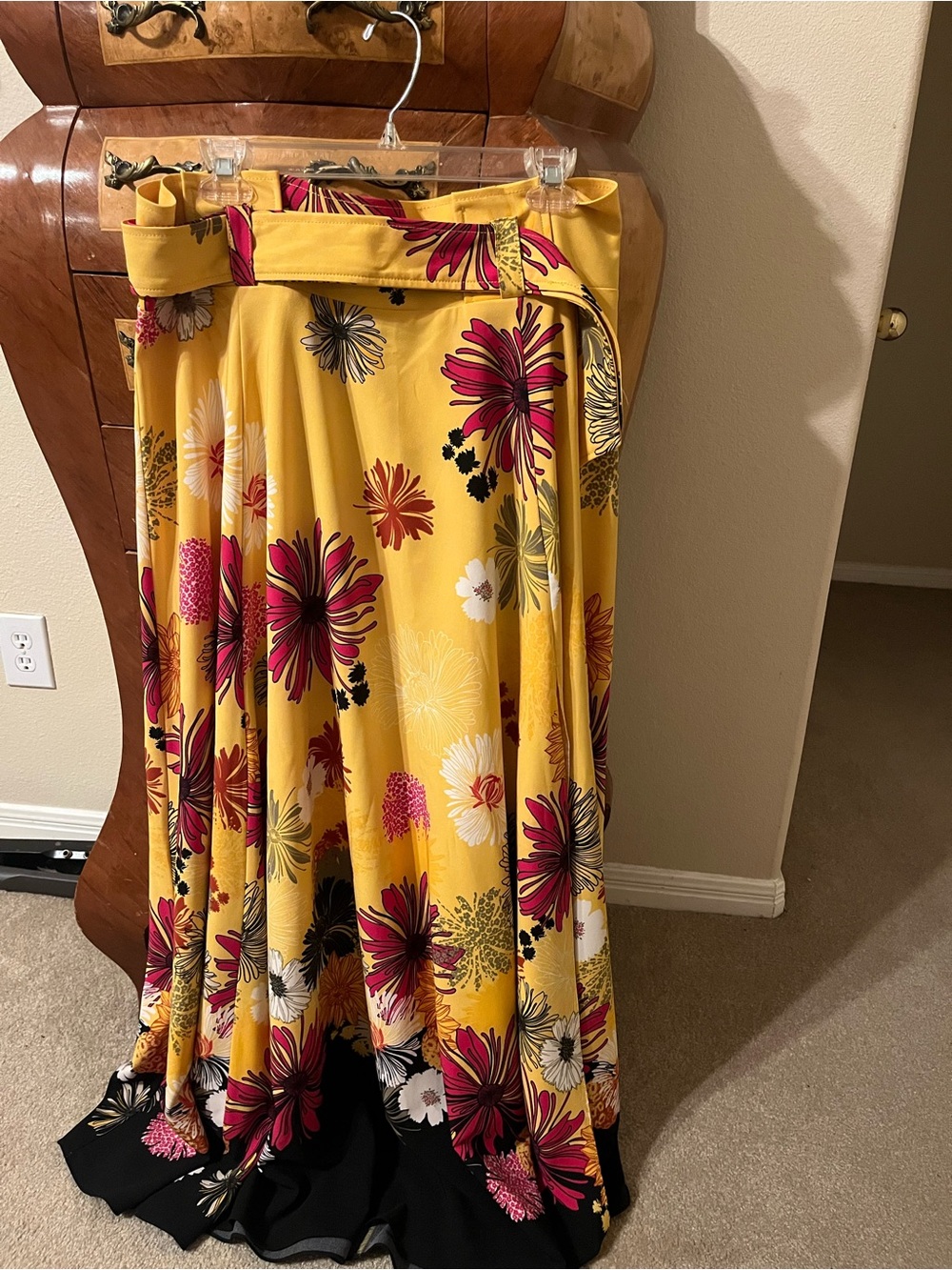 New York & Company Yellow Floral Maxi Skirt Size L